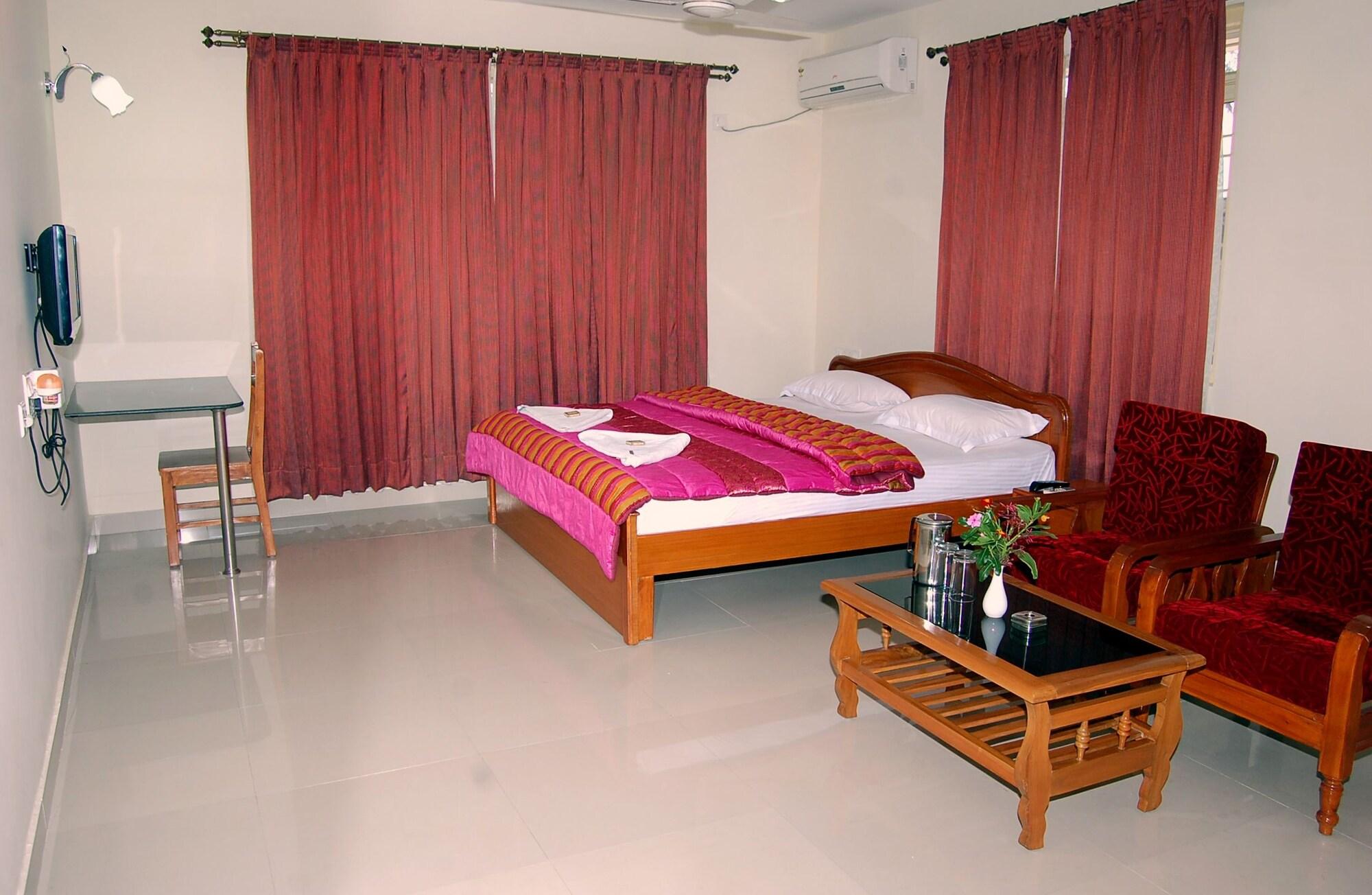 Vista Exterior KSTDC Hotel Mayura Velapuri