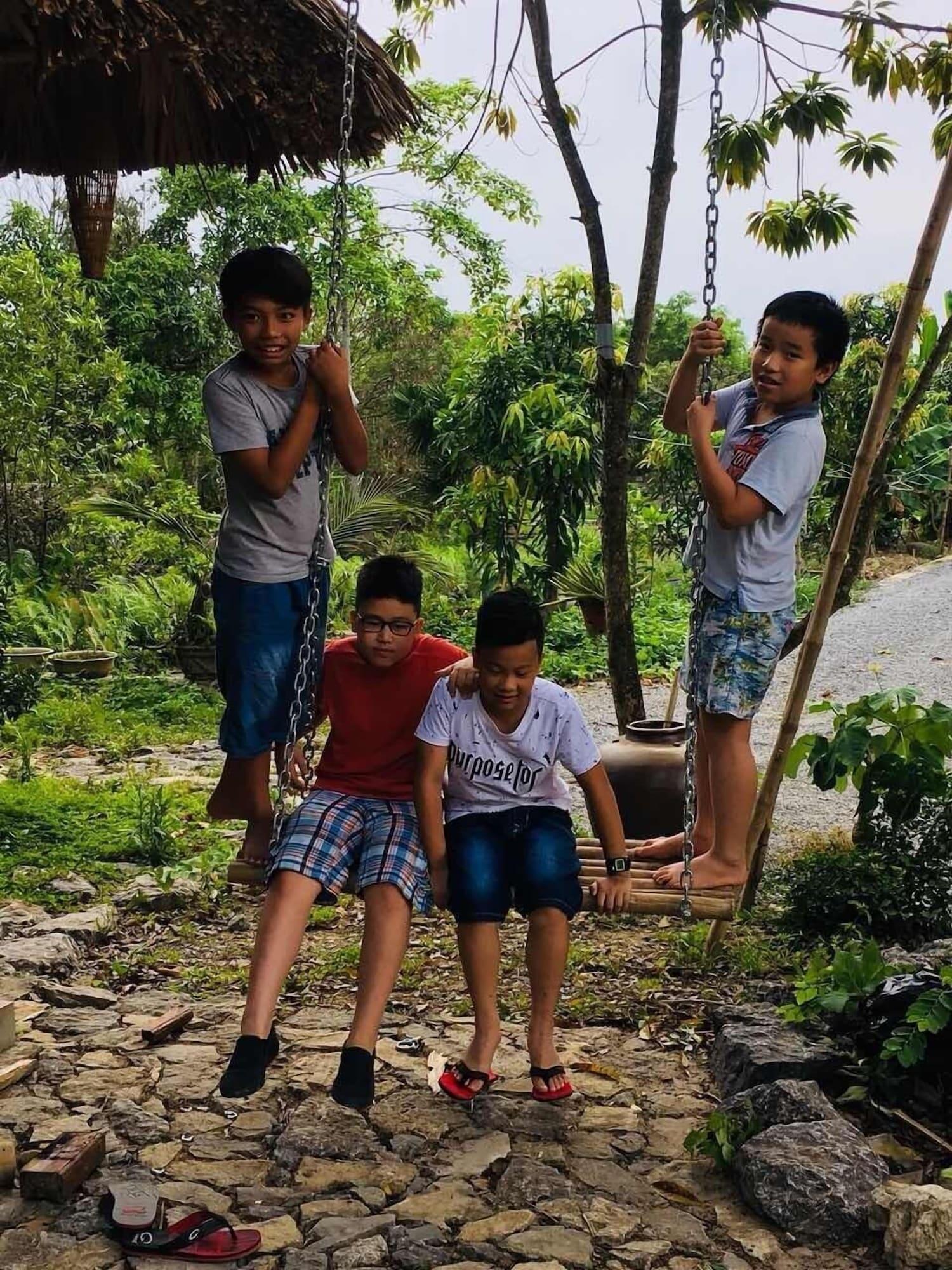 Instalaciones Recreativas Dinh Gia Home