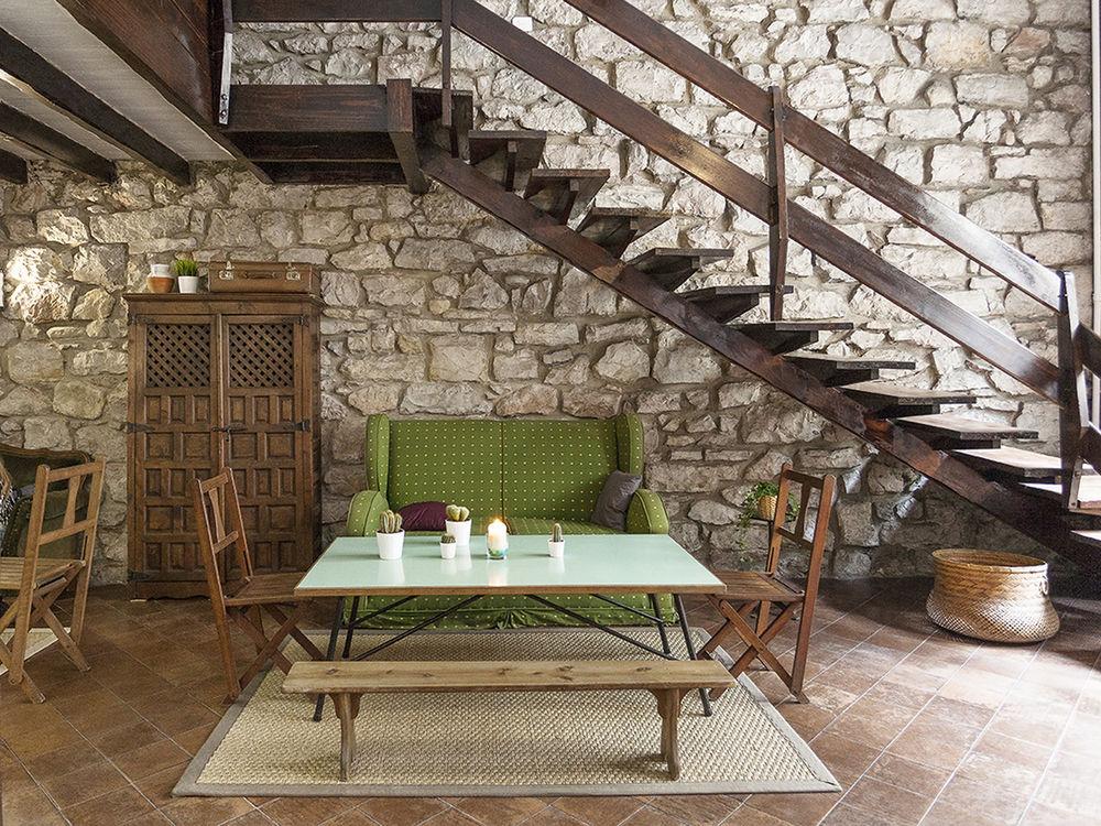 Vista Lobby A Room In The City