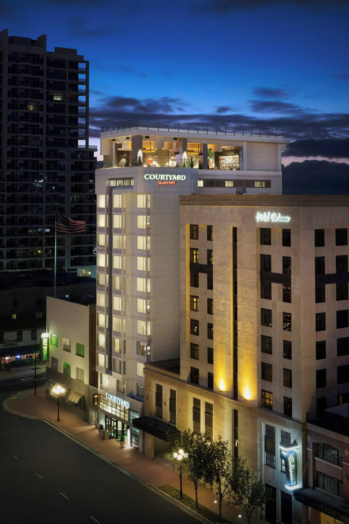 Vista Exterior Courtyard by Marriott San Diego Gaslamp/Convention Center