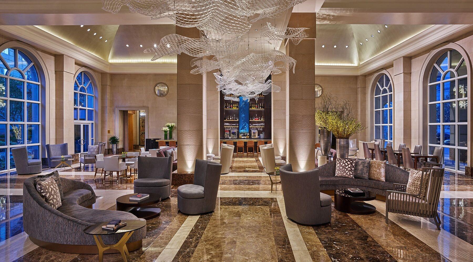 Vista Lobby Hotel Crescent Court
