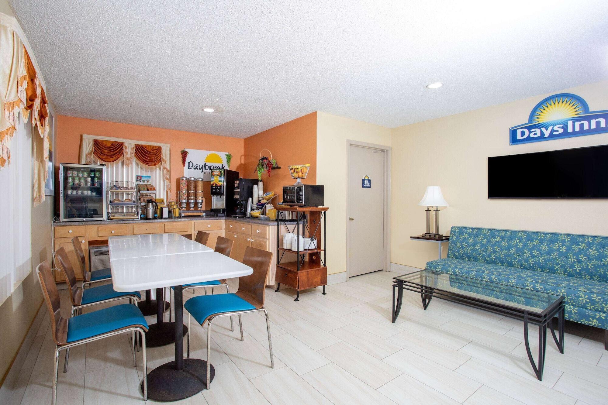 Restaurant Days Inn by Wyndham Chipley