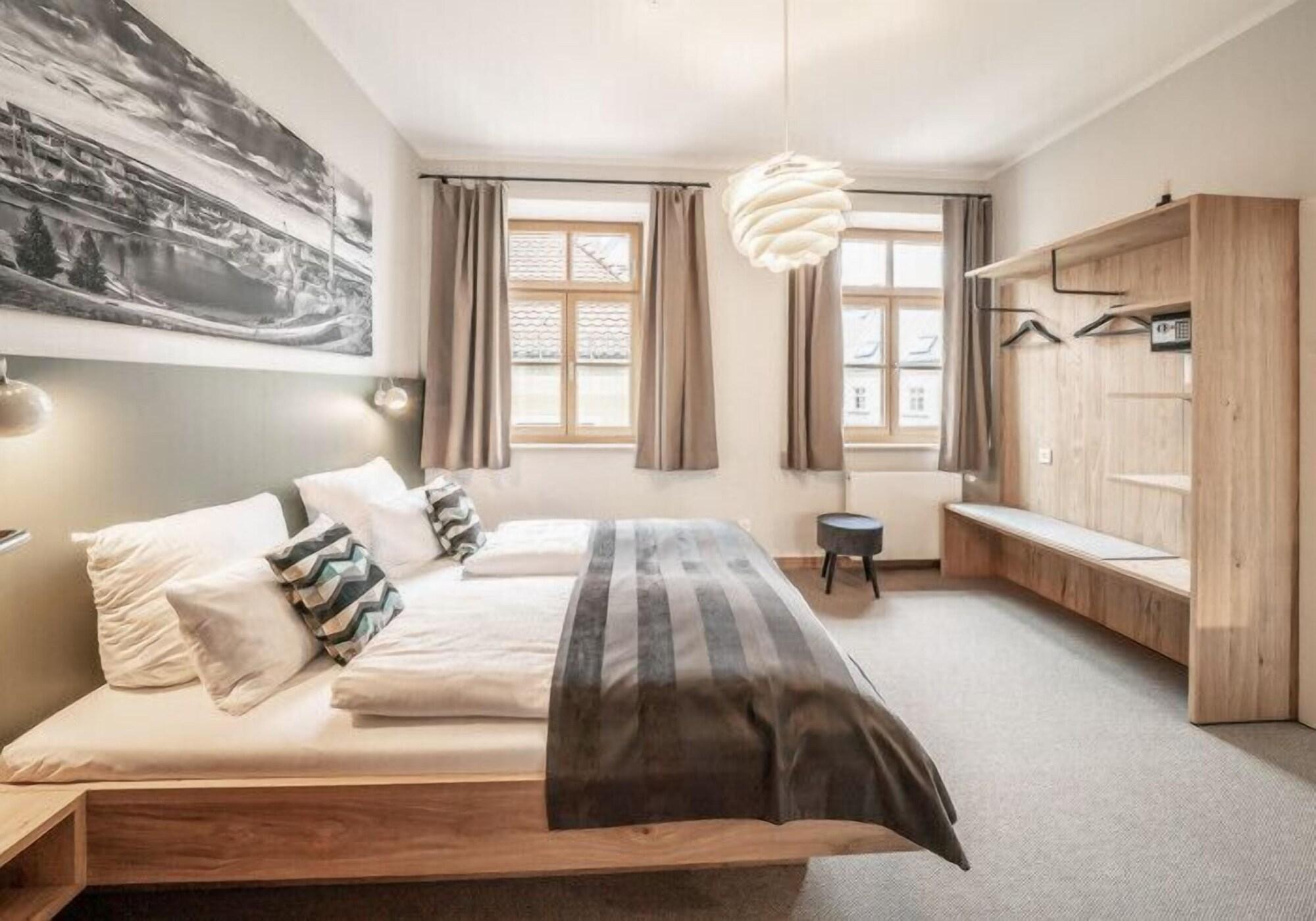 Quarto Hotel Am Markt