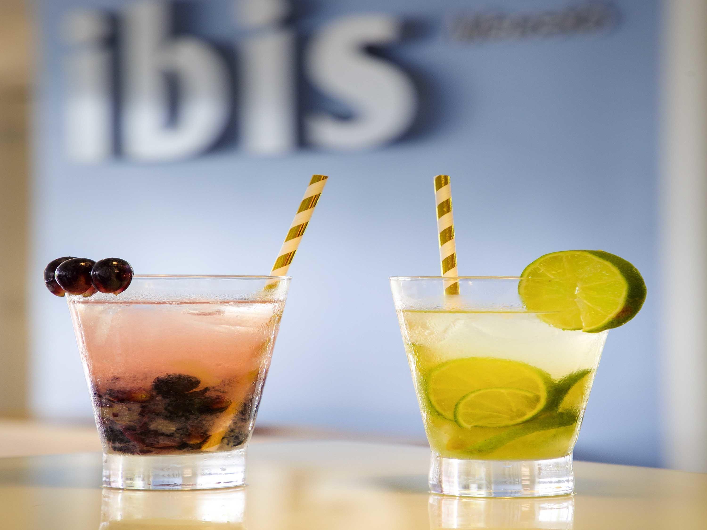 Bar/Salón Ibis Maceio Pajucara