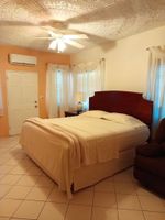 Alquiler Vacacional - 4Br, 5Bath, 5 minutes to Beach AC Home