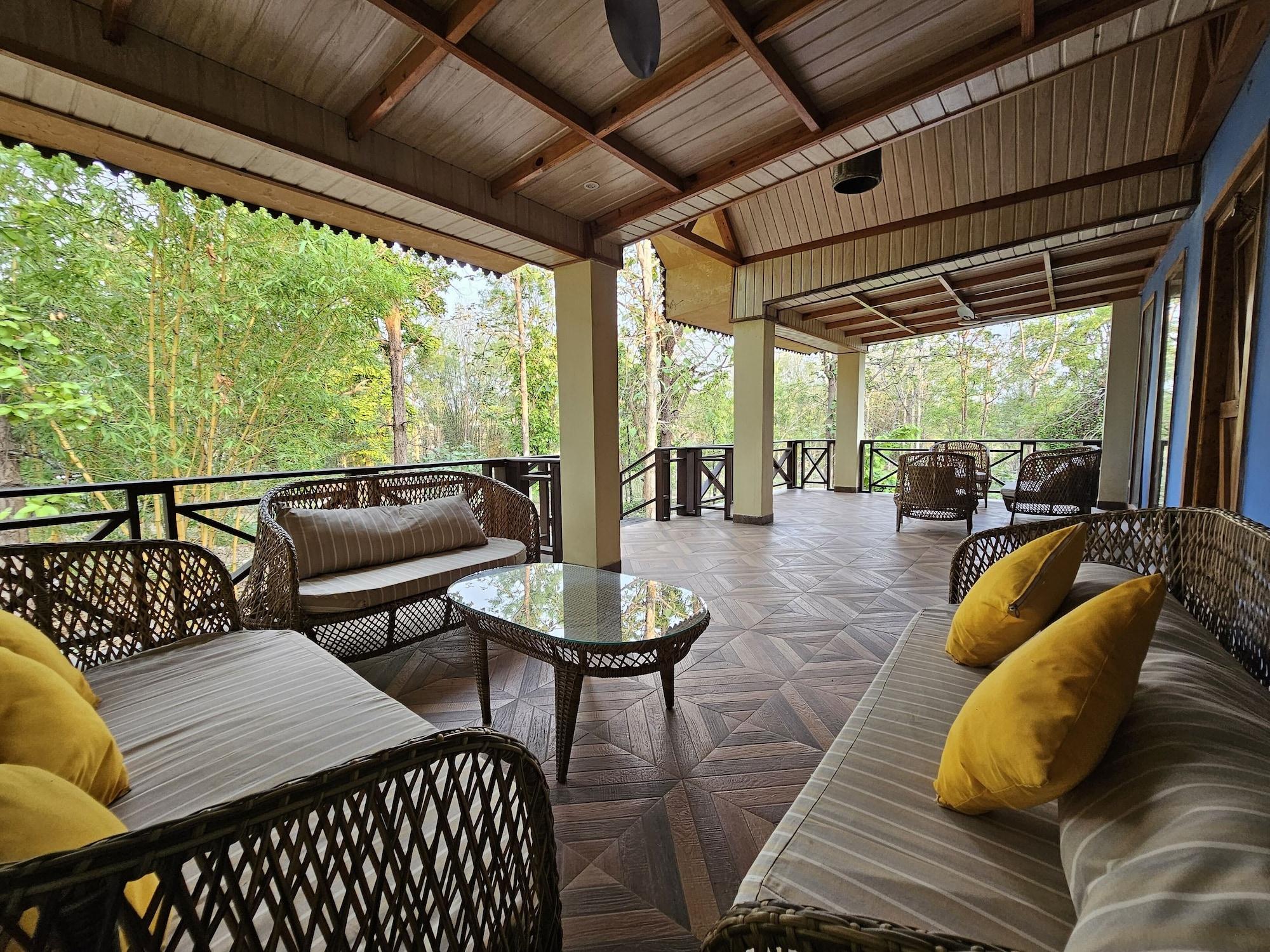 Vista Lobby The Celebration Van Vilas Kanha