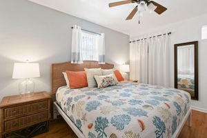 Renta temporal - one bedroom furnished apartment by beach