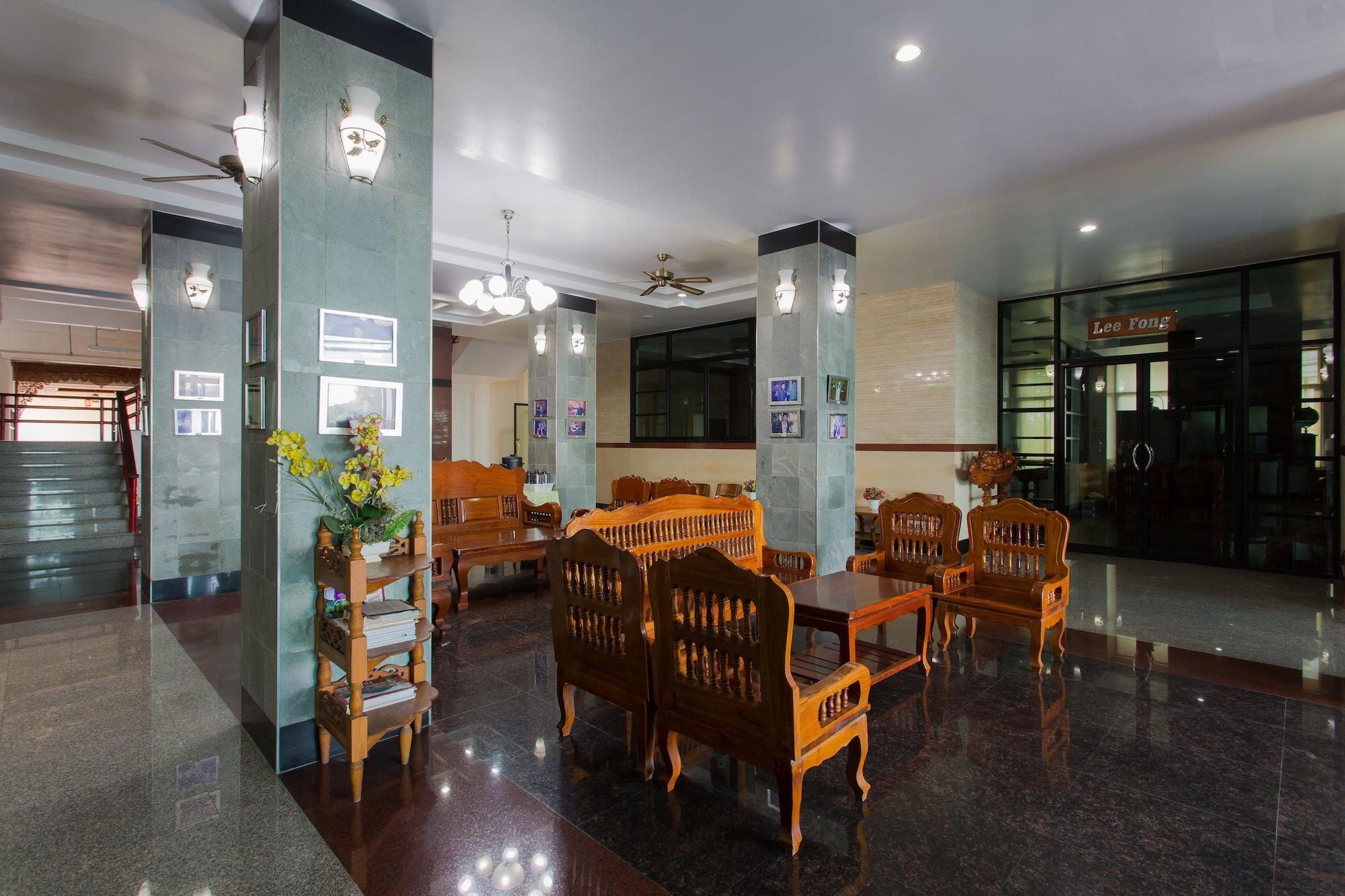 Vista Lobby Onnicha Hotel