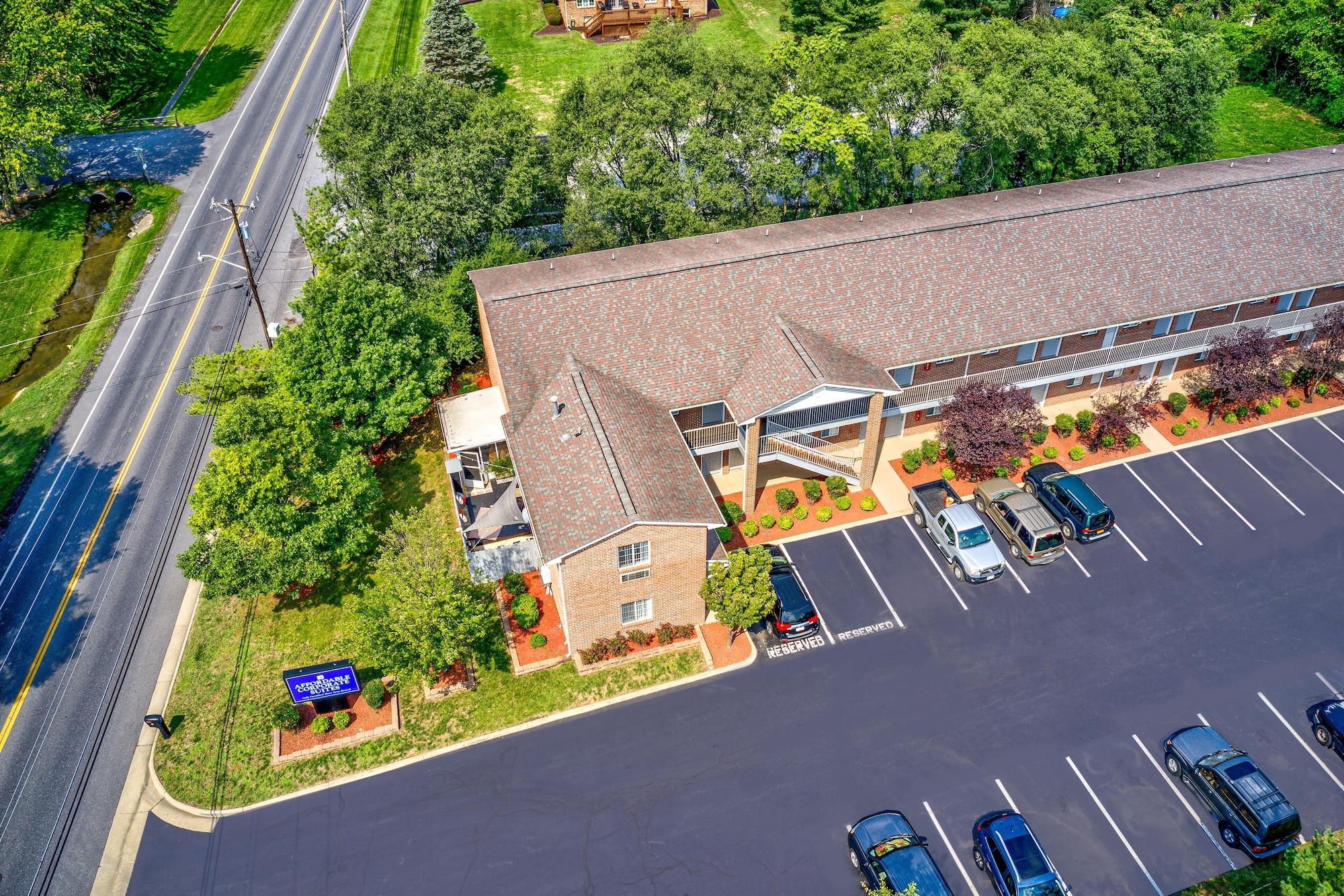 Vista Exterior Affordable Suites of America Harrisonburg