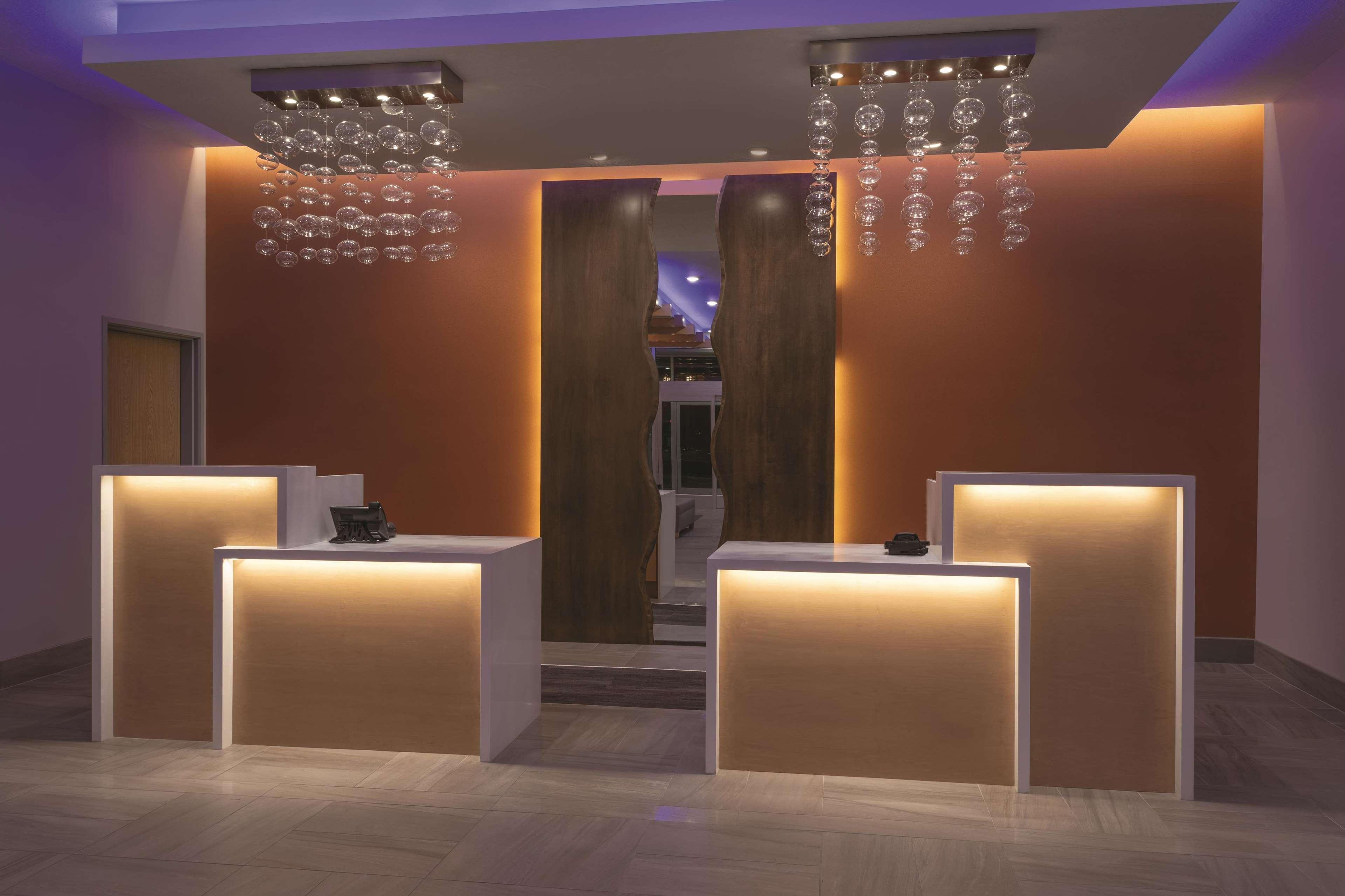 Vista Lobby La Quinta Inn & Suites by Wyndham South Jordan
