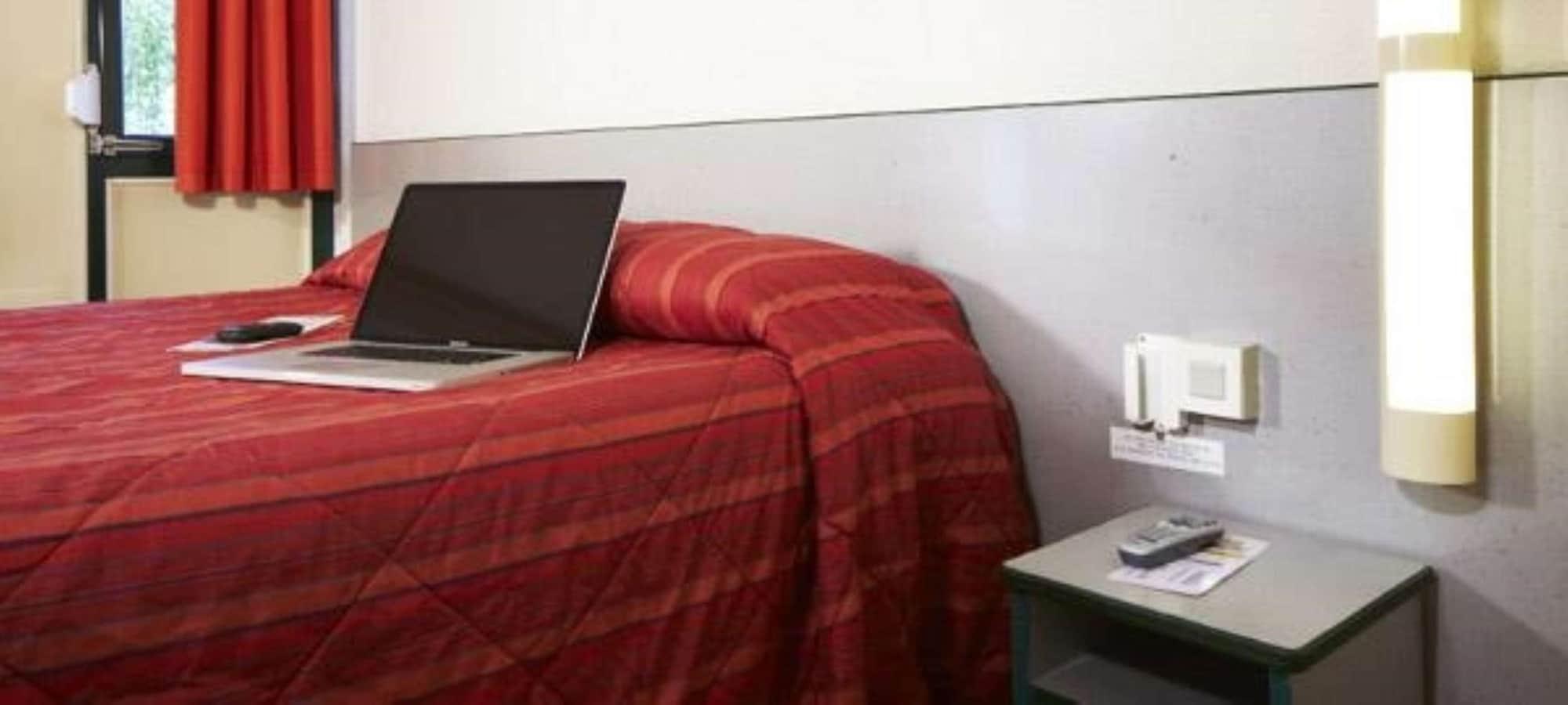 Set de Habitación Première Classe Agen