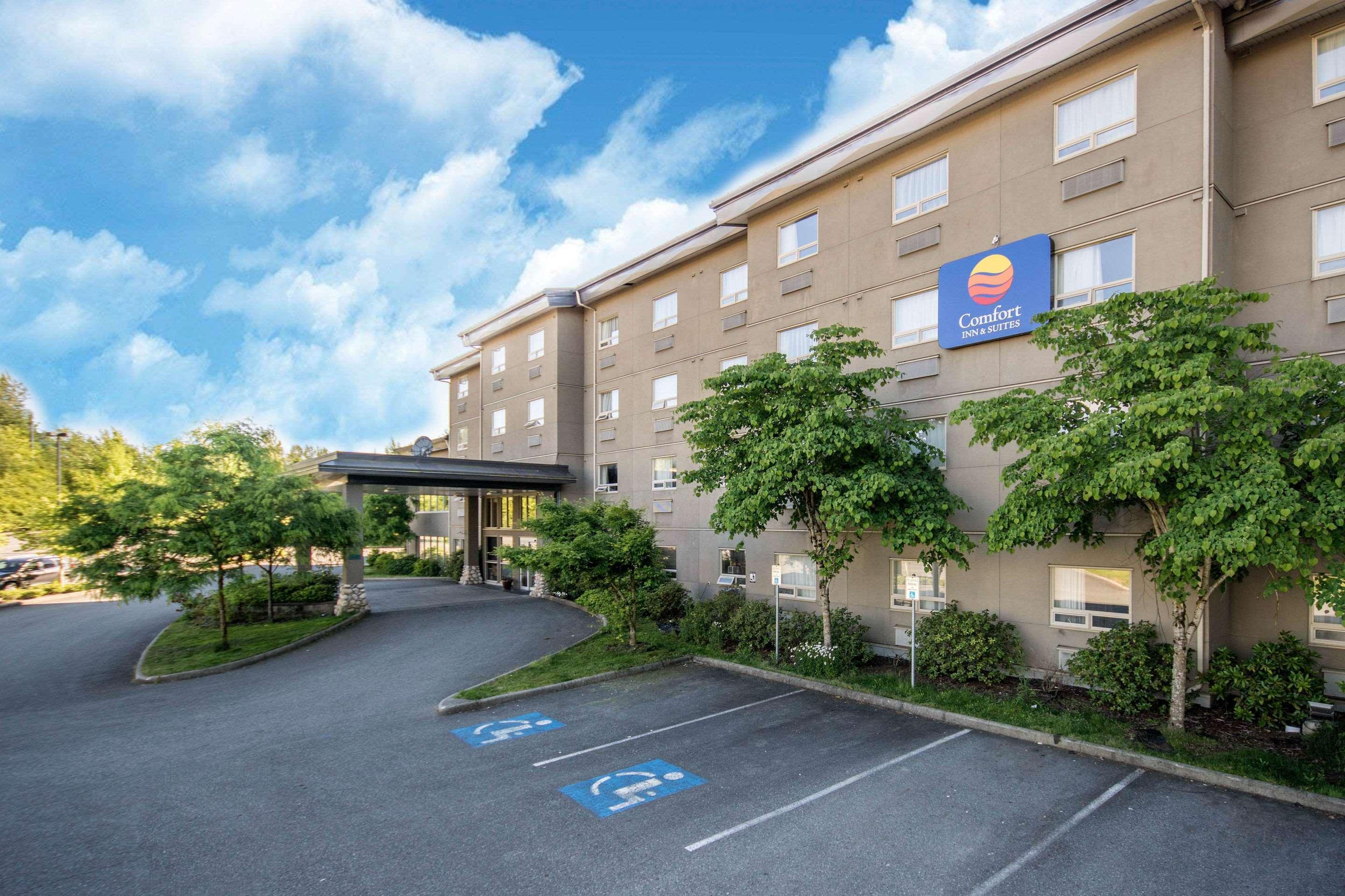 Vista Exterior Comfort Inn & Suites Langley