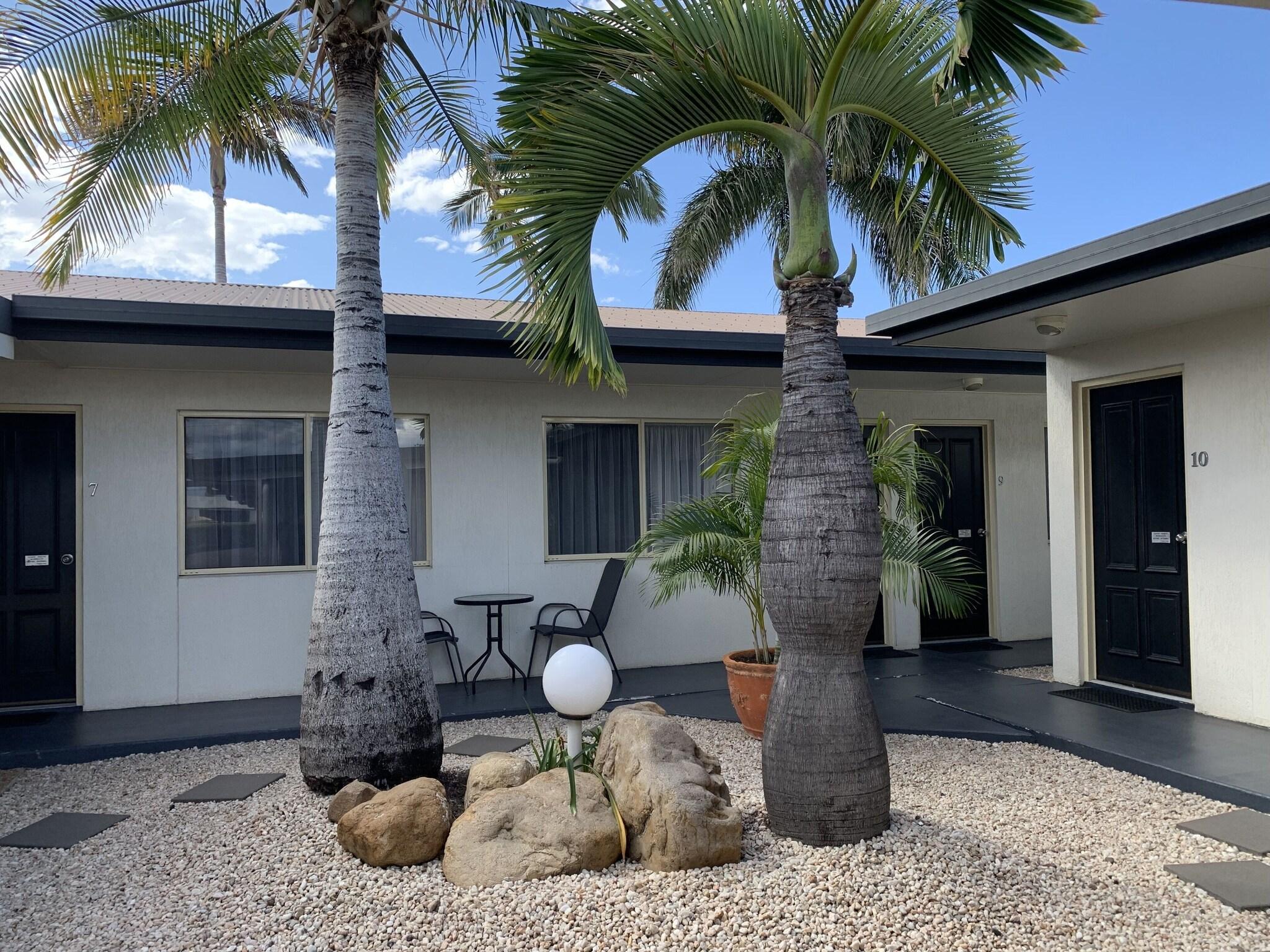 Varios Silo Motor Inn Biloela