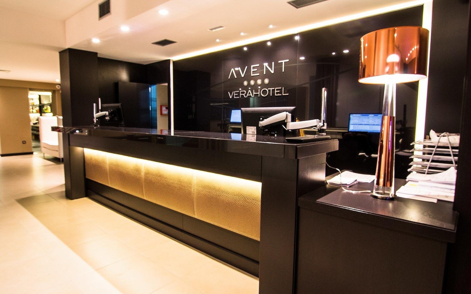 Vista Lobby Avent Verahotel