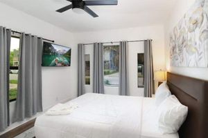 Alquiler Vacacional - Stunning 5bedroom 4bath w/Pool