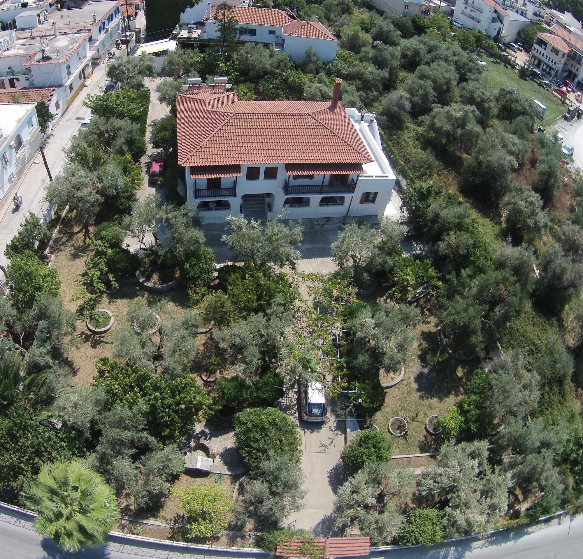 Vista Exterior Naftilos Skiathos