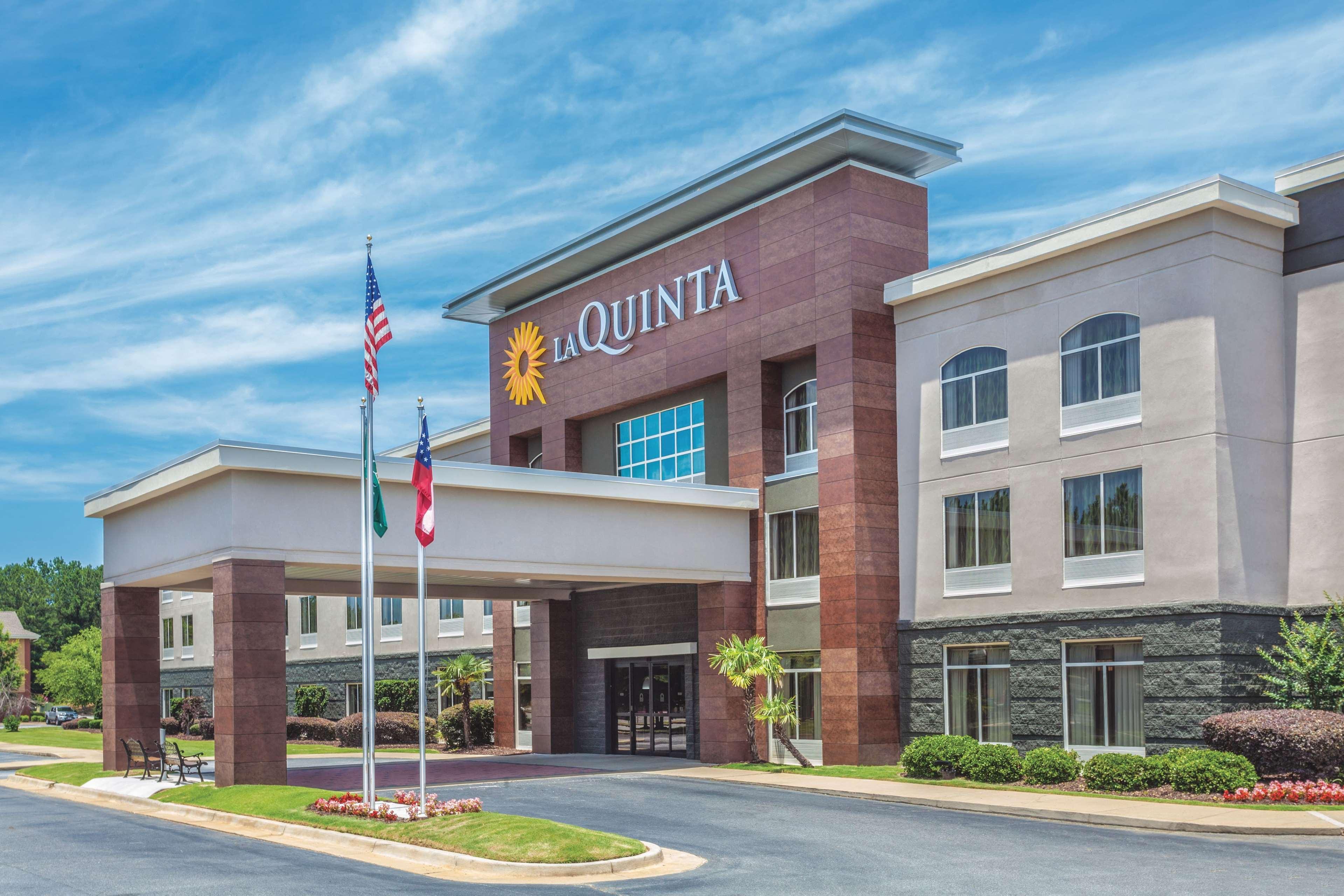 Vista Exterior La Quinta Inn & Suites by Wyndham Columbus North