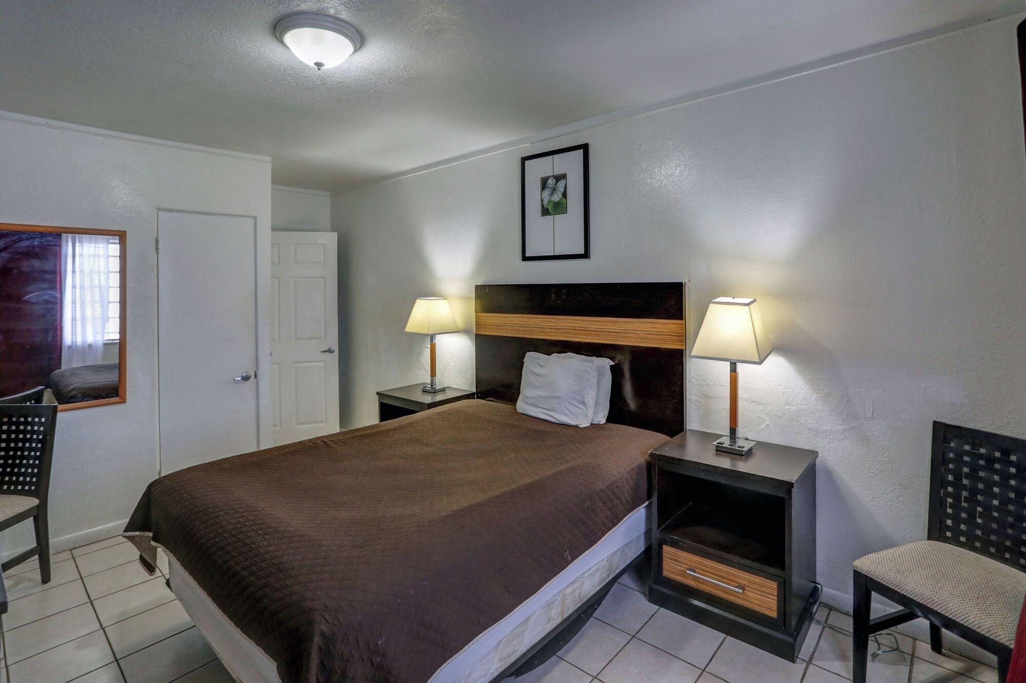 Varios Richard's Hotel