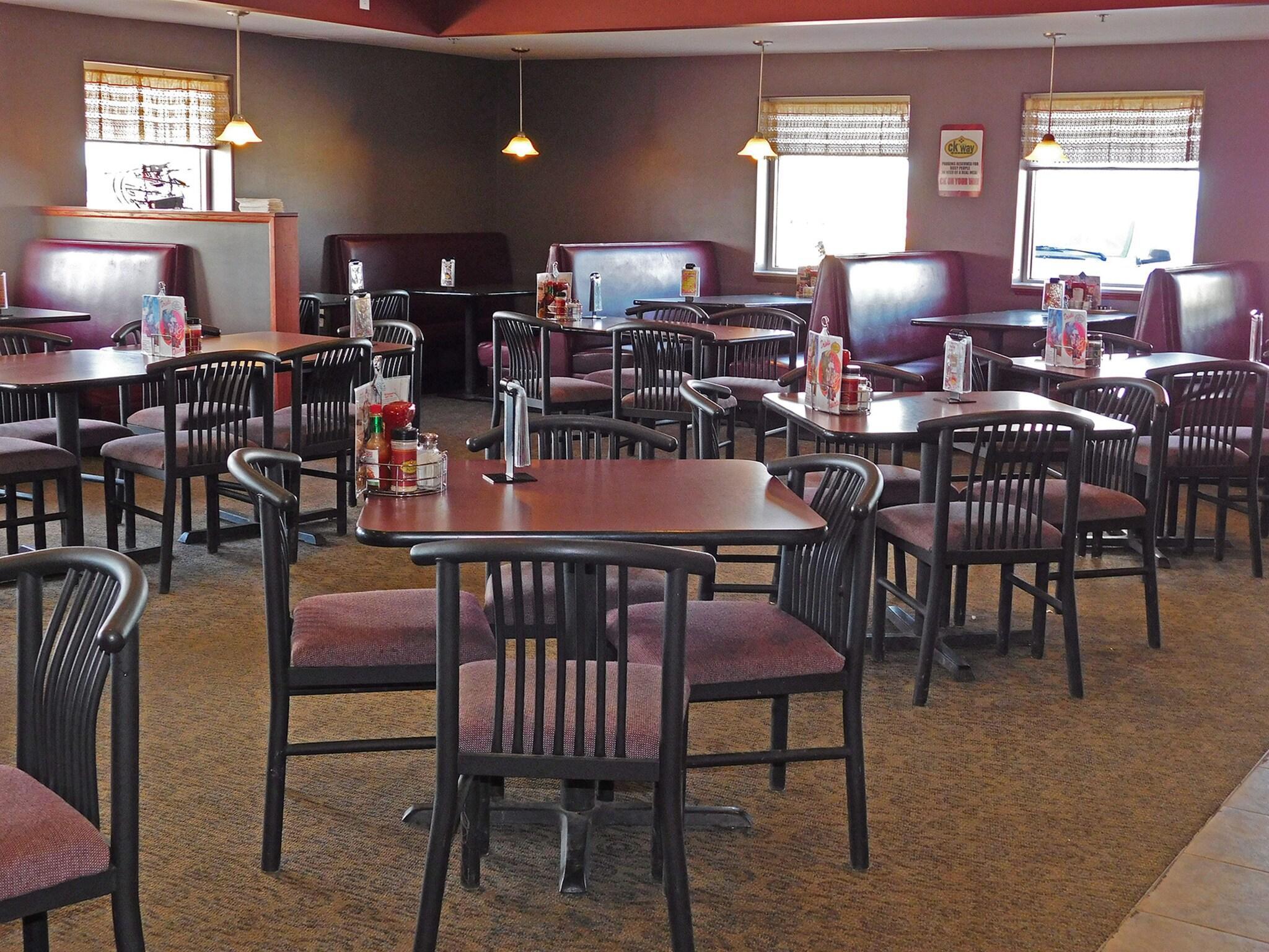 Restaurant Days Inn by Wyndham Fargo/Casselton