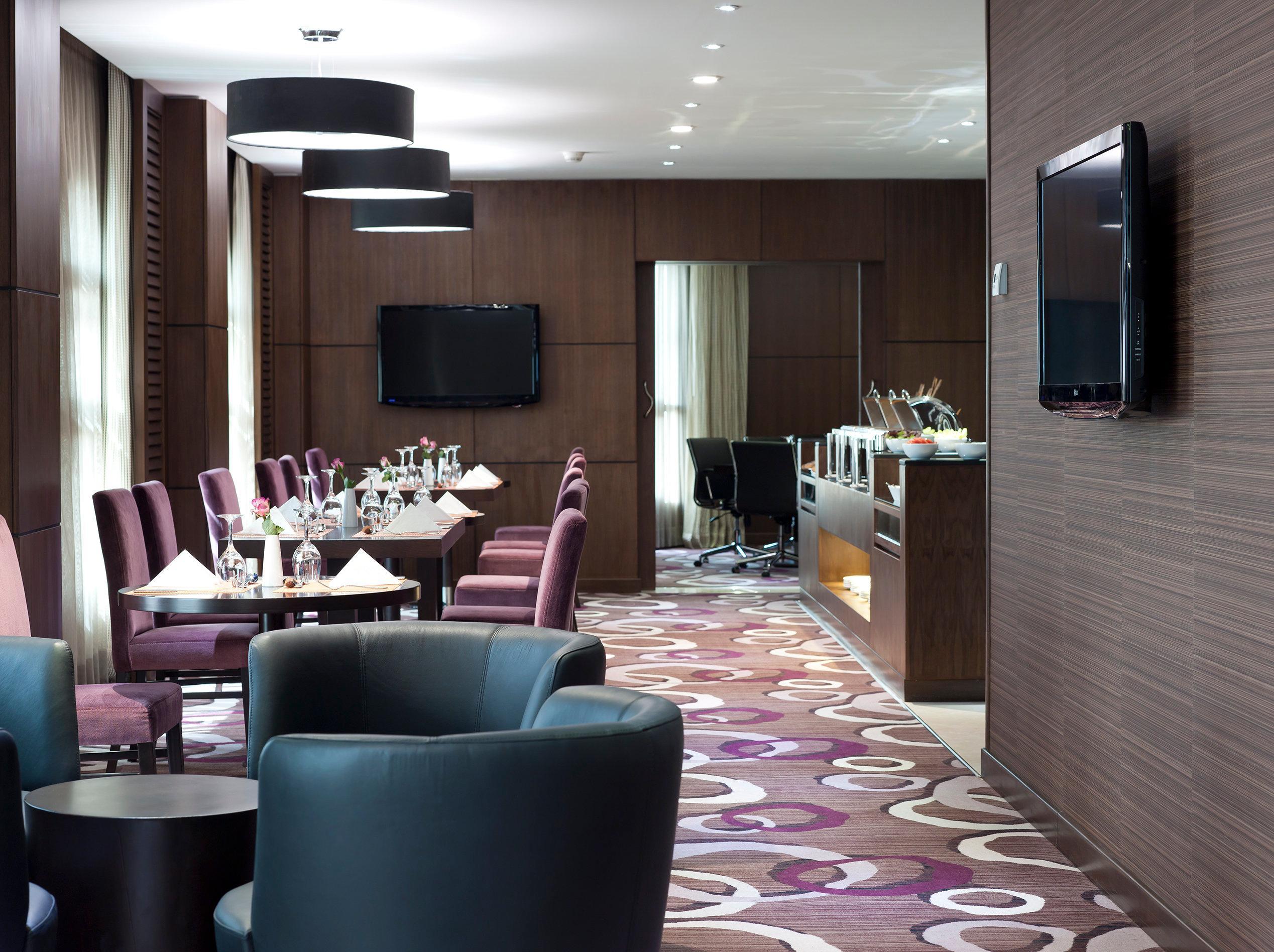 Bar/Salón Crowne Plaza Madinah by IHG