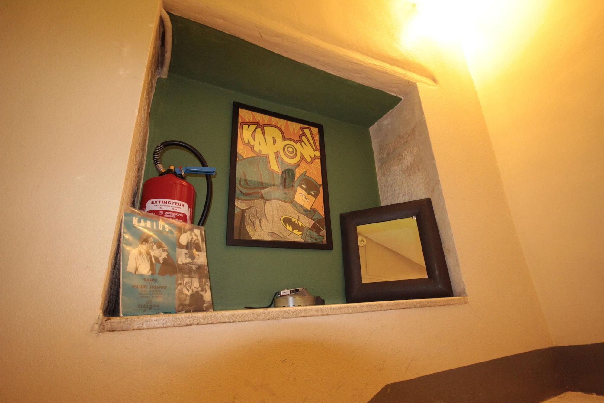 Varios Hotel des Arts