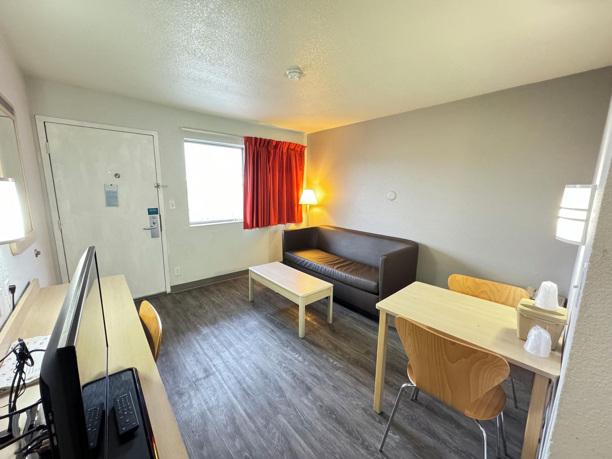 Comodidades del Alojamiento Studio 6 Casper, WY