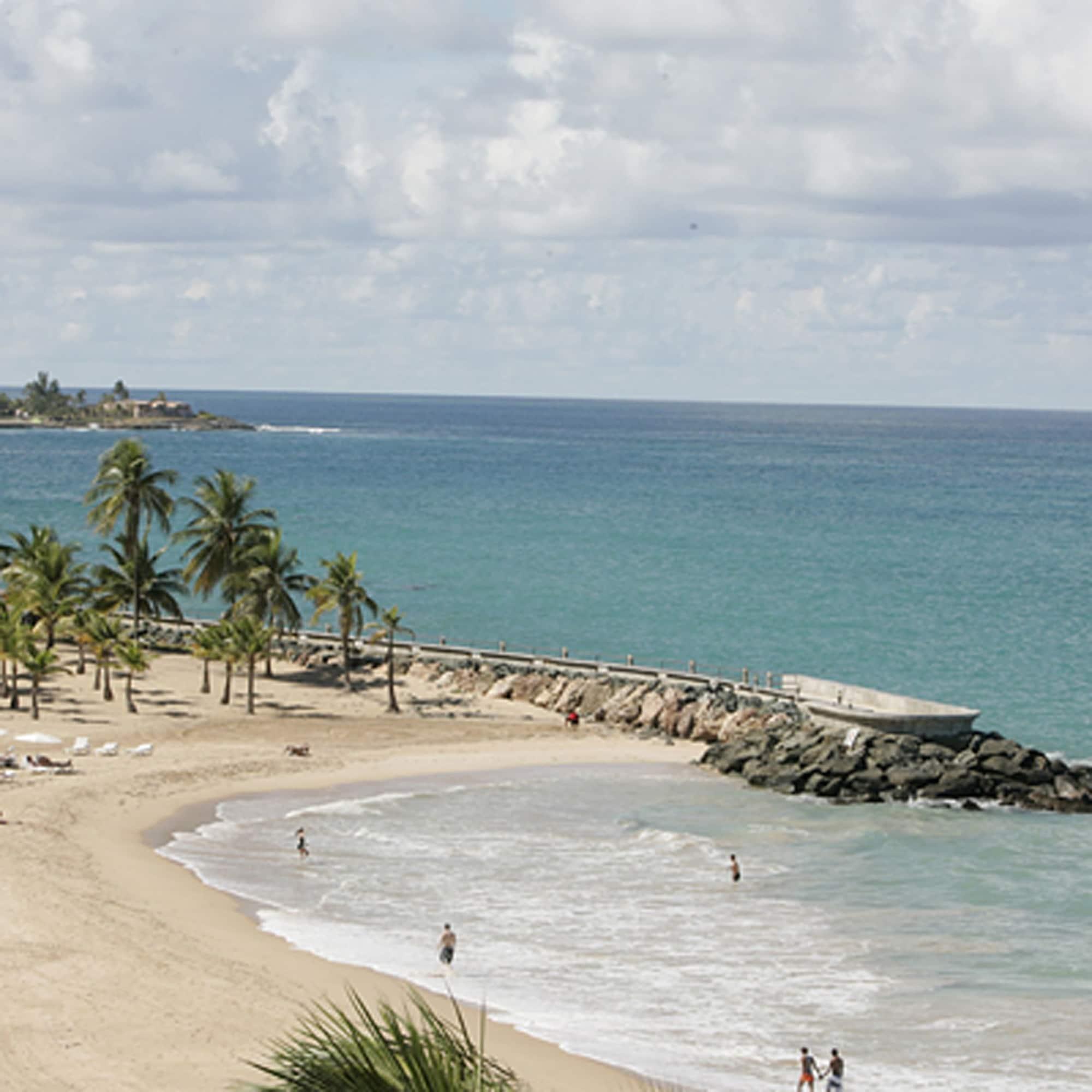 Playa The Tryst Beachfront Hotel