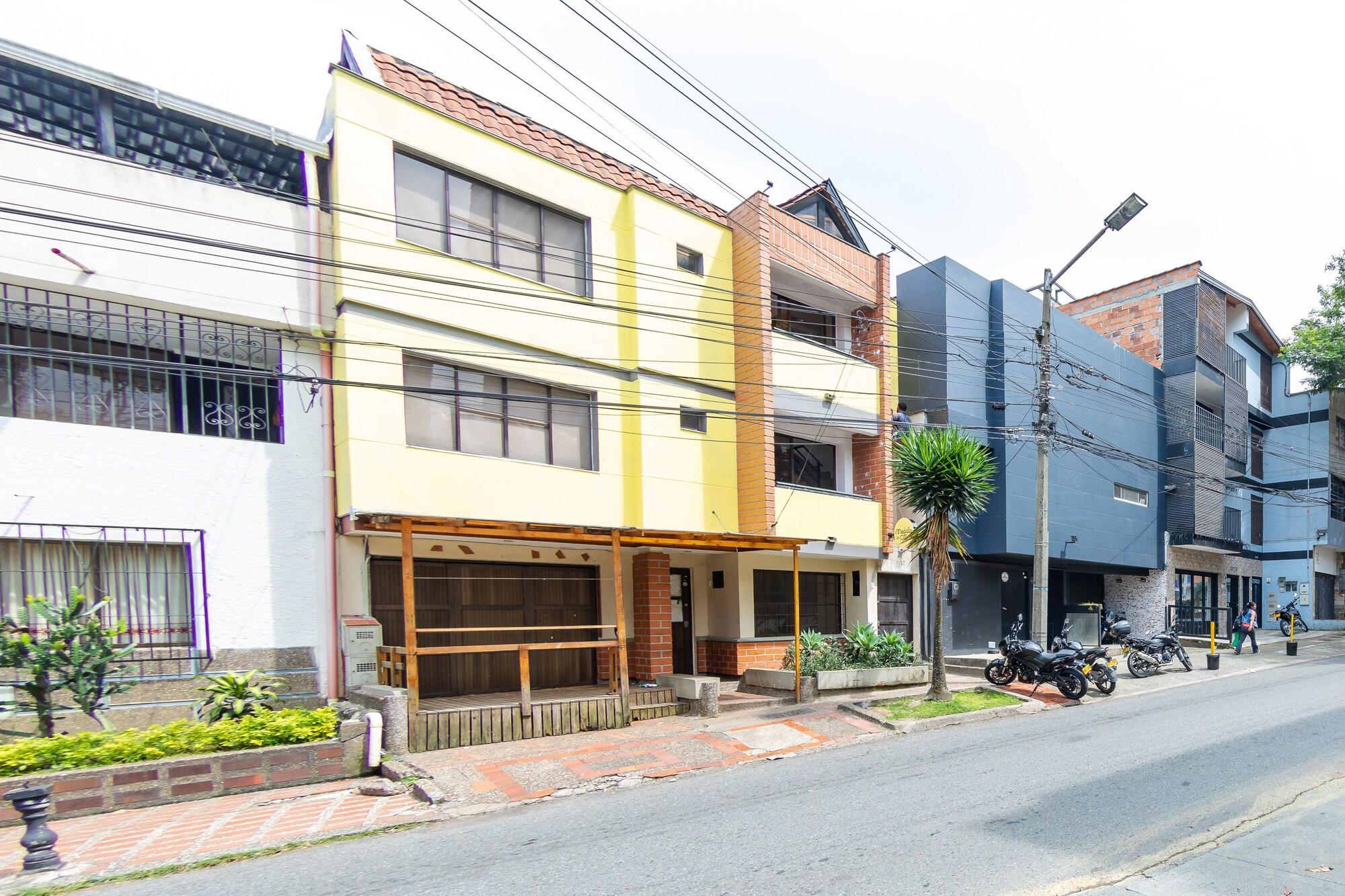 Vista Exterior Hotel Medallo City