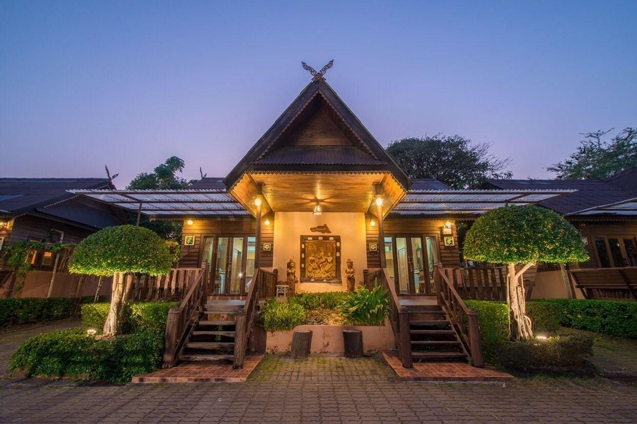Playa Baan Baitan Resort