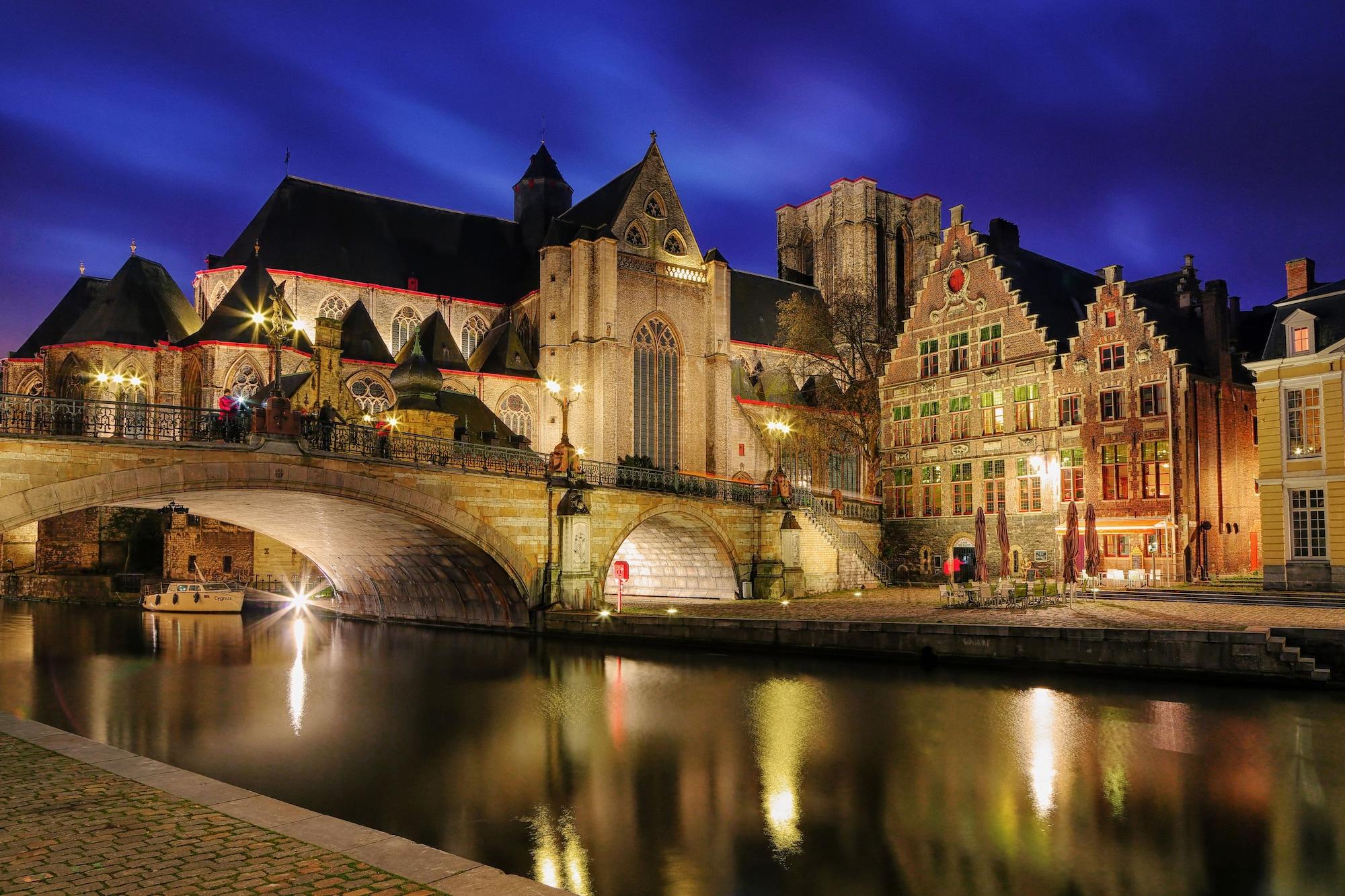 Varios Hostel Uppelink