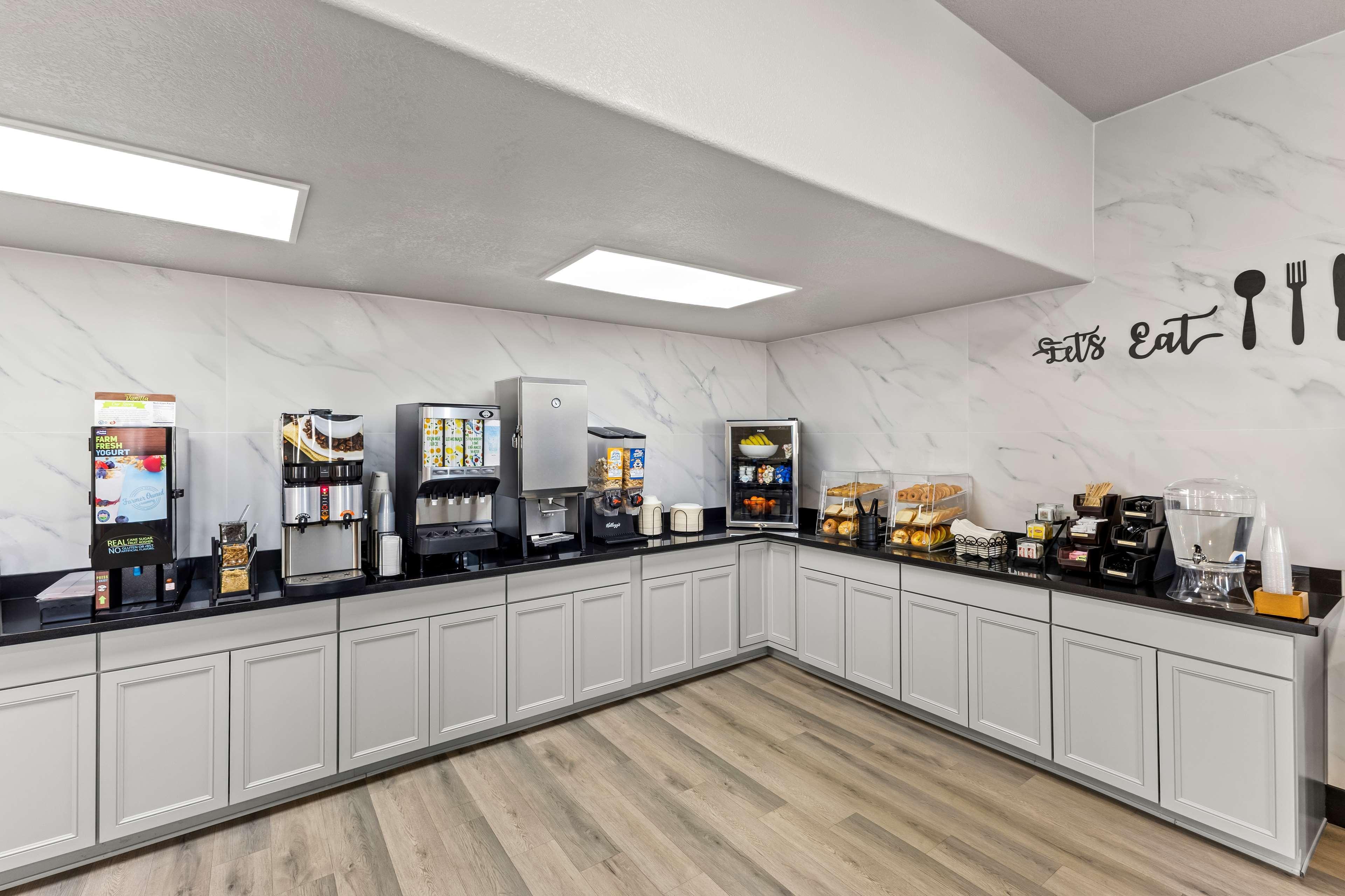 Restaurant SureStay Hotel by Best Western Phoenix Airport