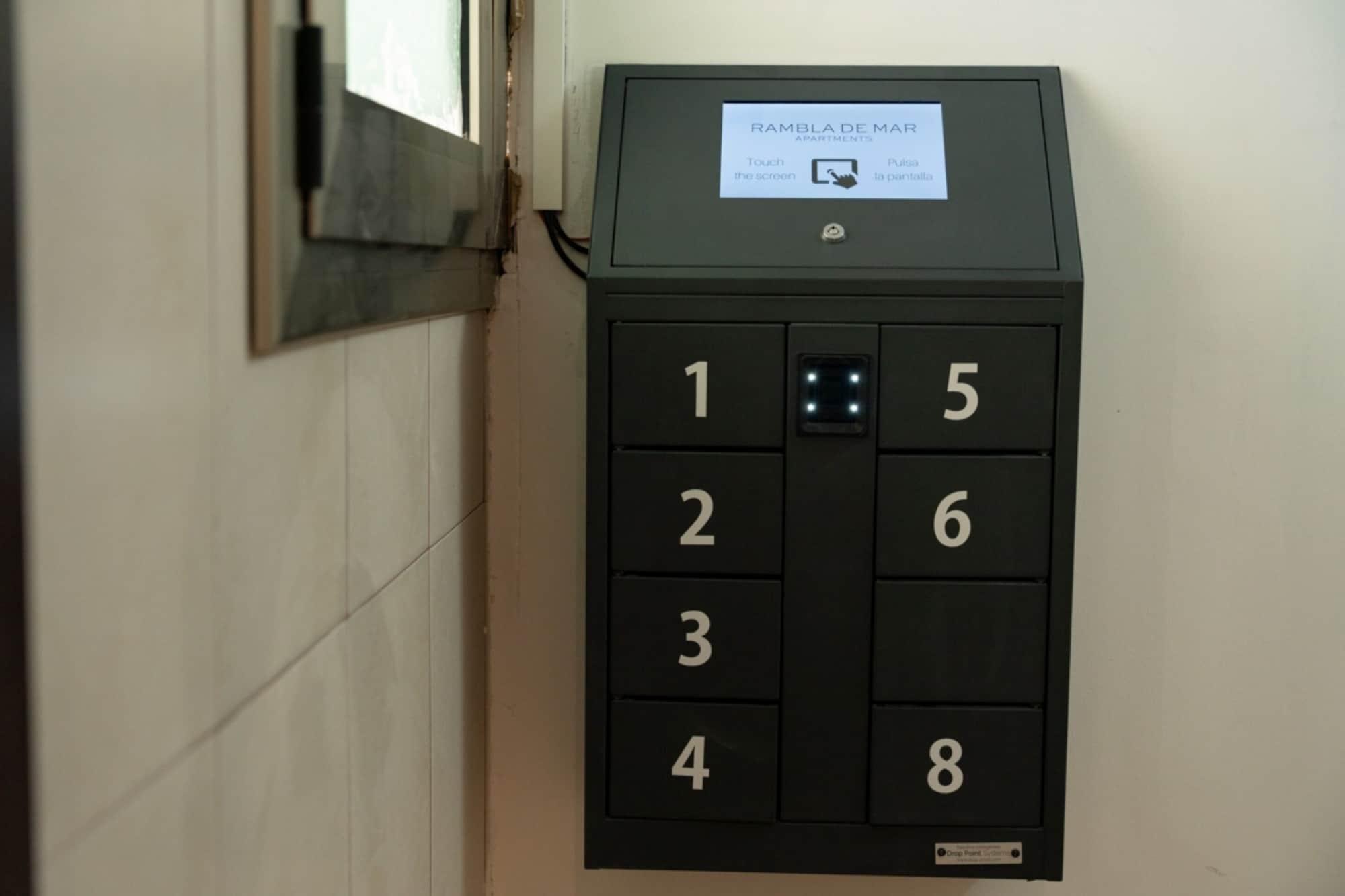 Vista Lobby Rambla de Mar Apartments