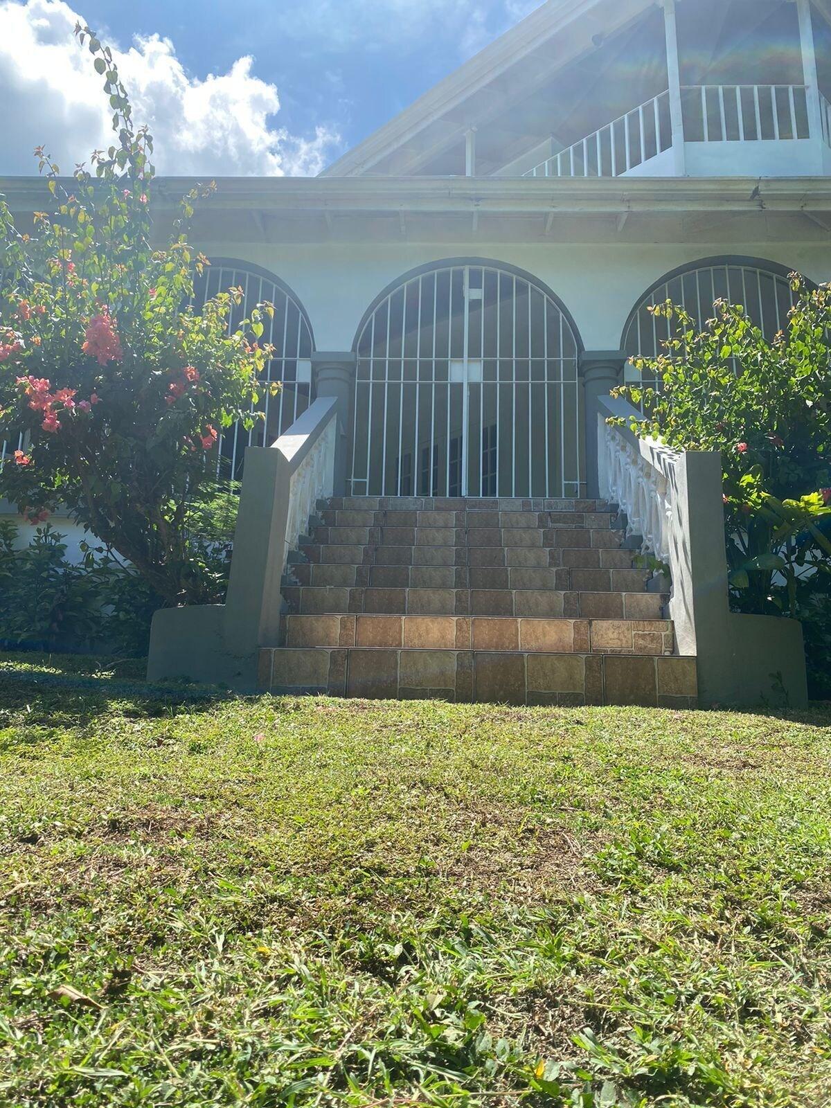 Vista Exterior Lachemar Guest House