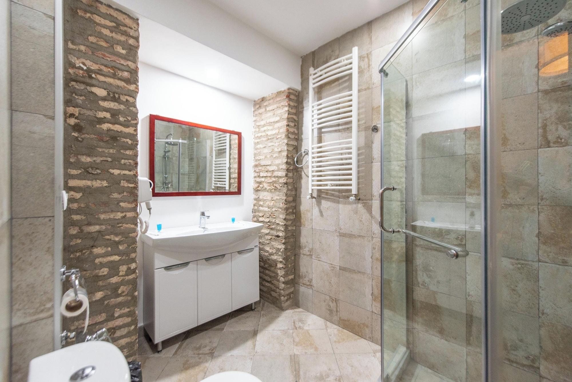 Equipamiento de Habitación Kraveli Hotel