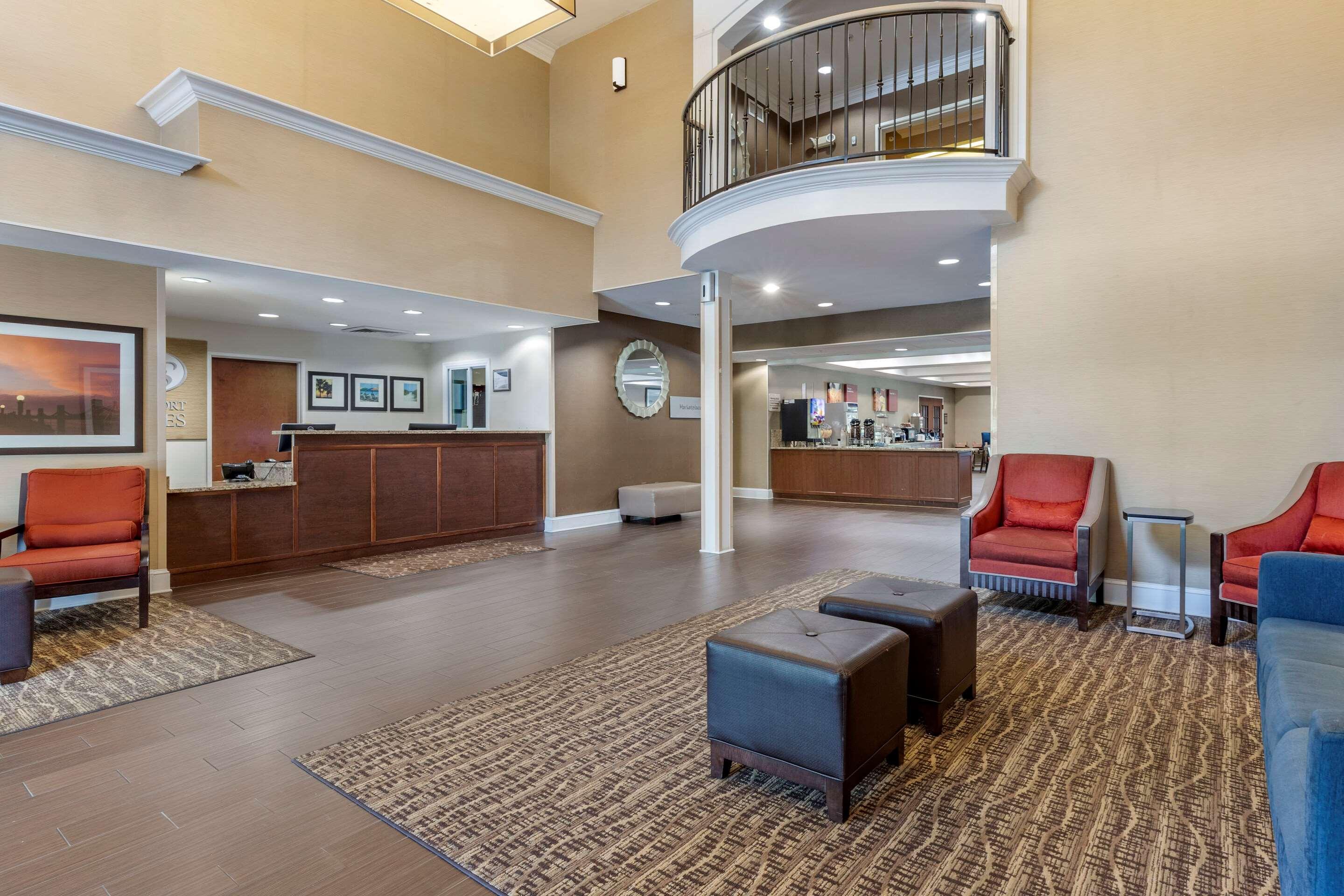 Vista Lobby Comfort Suites Myrtle Beach Central