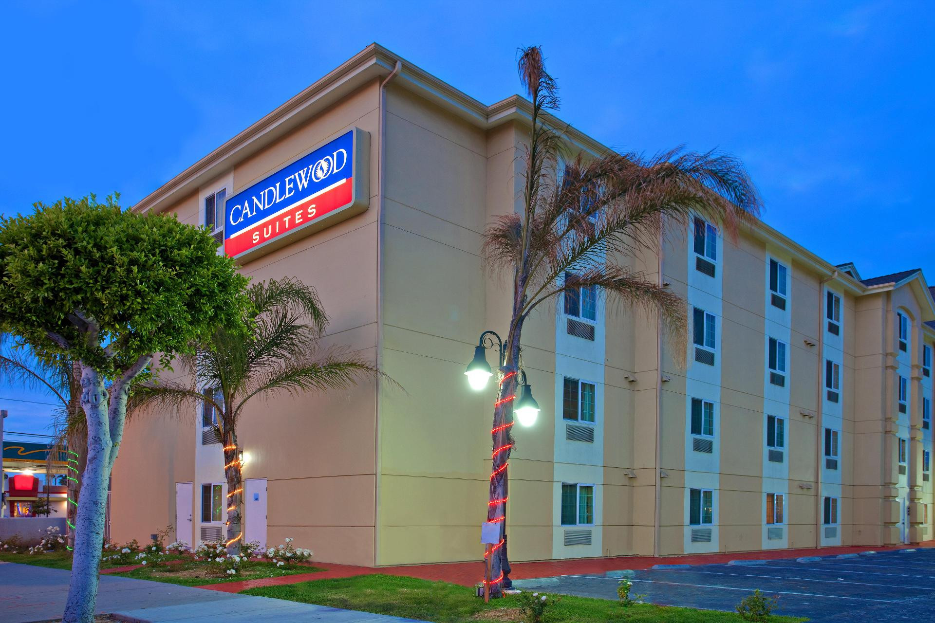 Varios Candlewood Suites LAX Hawthorne by IHG