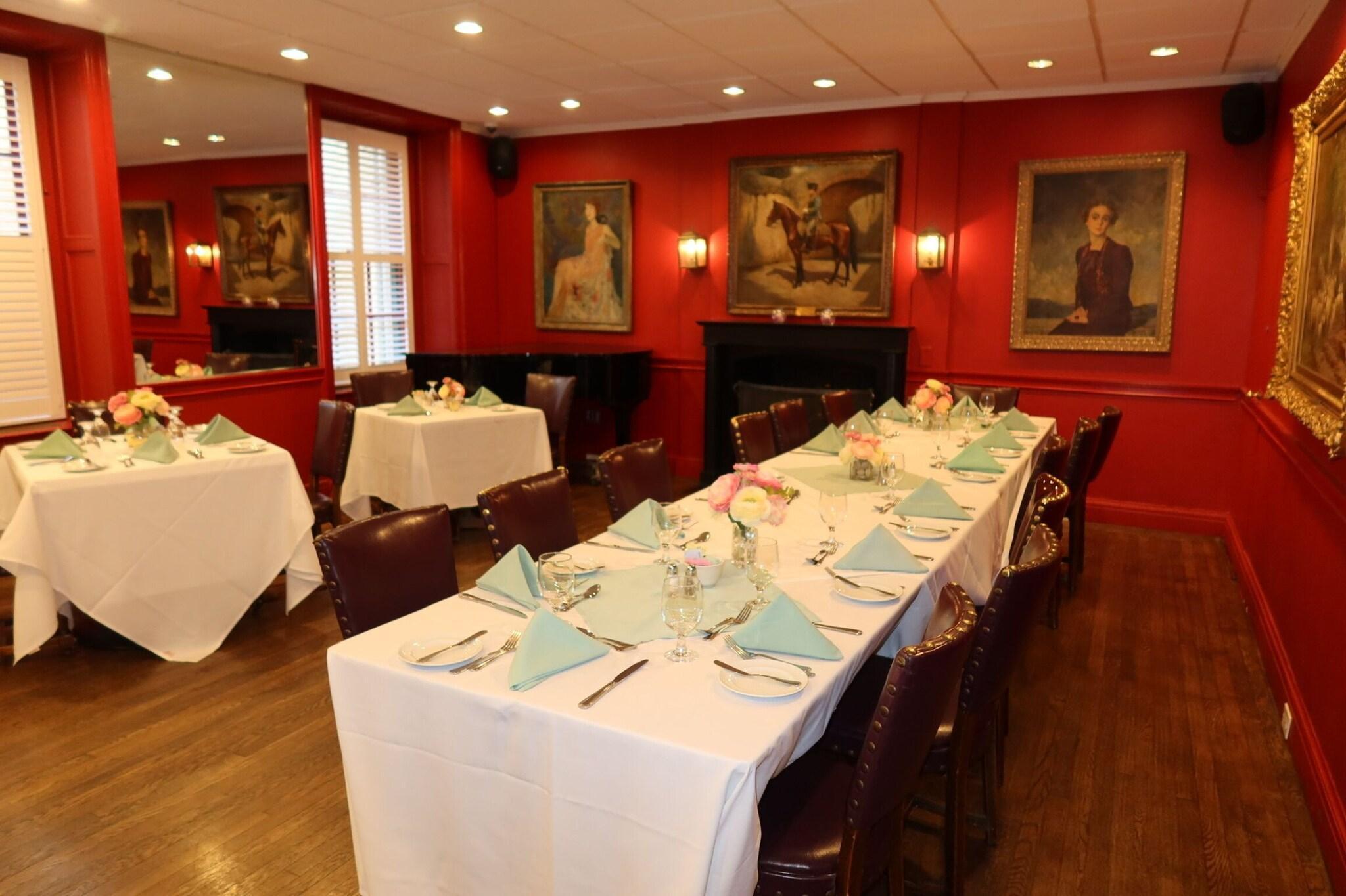 Restaurant 3 West Club