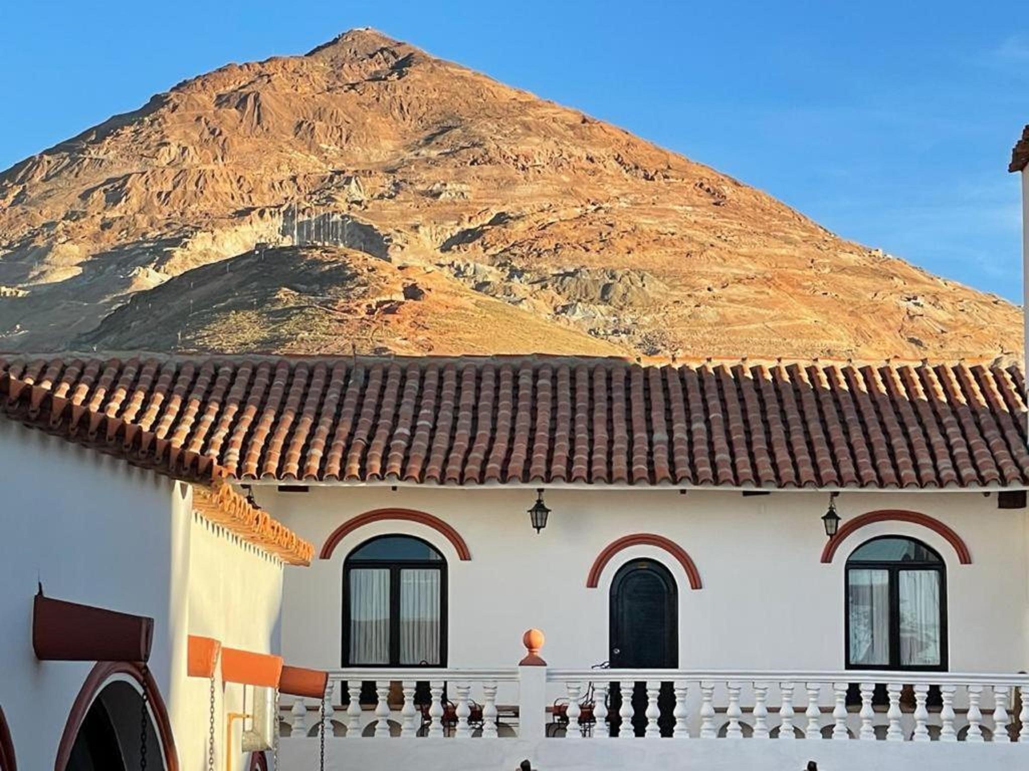 Vista Exterior Colonial Hostal