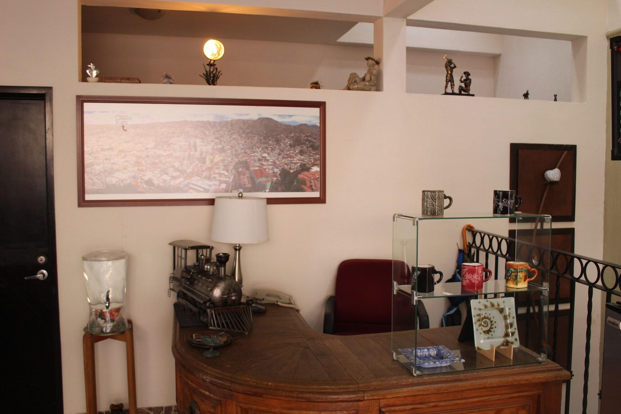 Vista Lobby Casa Corazón de Plata Suites