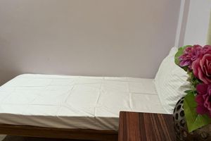 Alquiler Vacacional - One Private room with hall and kitchen-Fully furnished