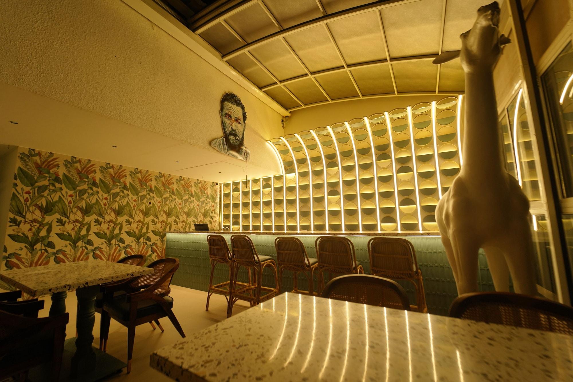 Bar/Salón Yuvraj Le Royale