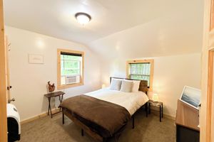 Alquiler Vacacional - Cozy Cabin with Mountain Views, Creek, Fire Pit, AC/WiFi