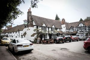 Alojamiento - Bull Inn