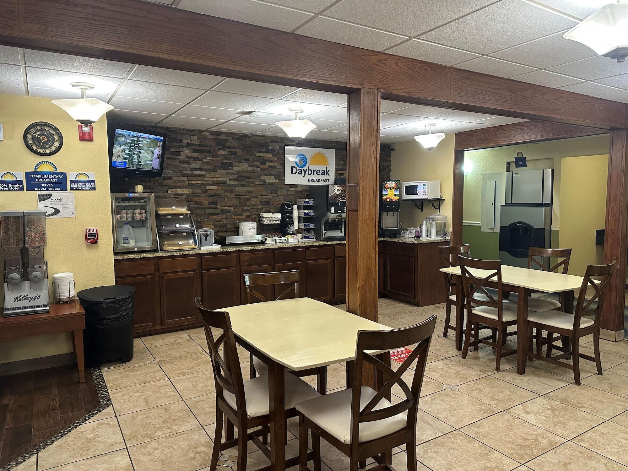 Vista Lobby Days Inn & Suites by Wyndham Gunnison