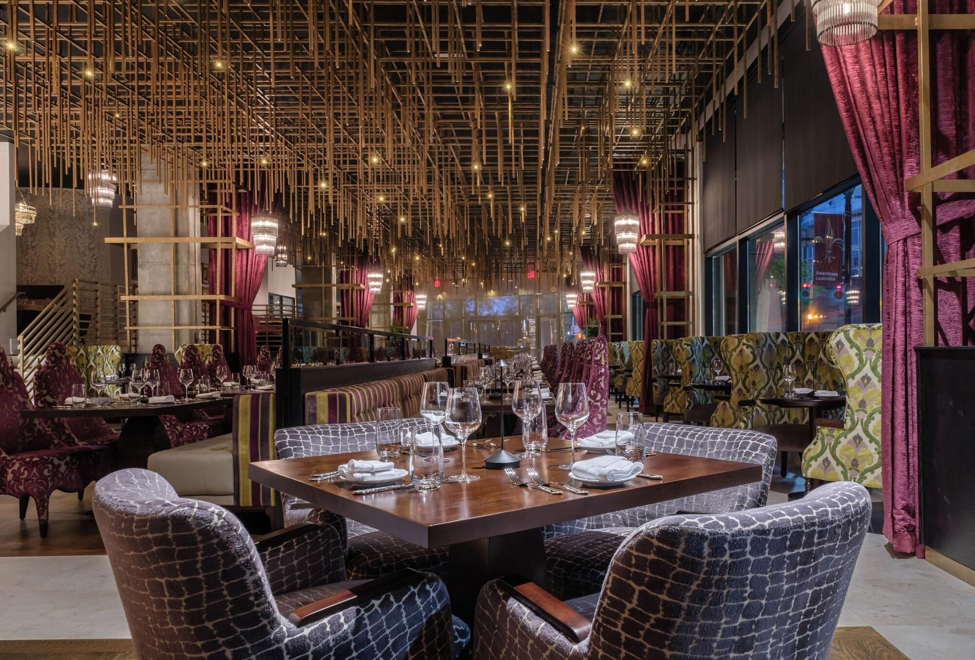 Restaurant Hotel Bourré Bonne Louisville, Curio Collection by Hilton