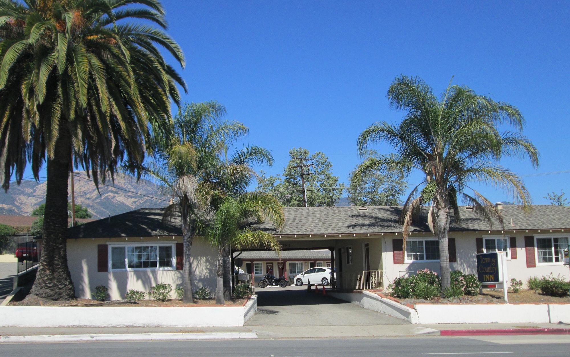 Vista Exterior Town and Country Inn