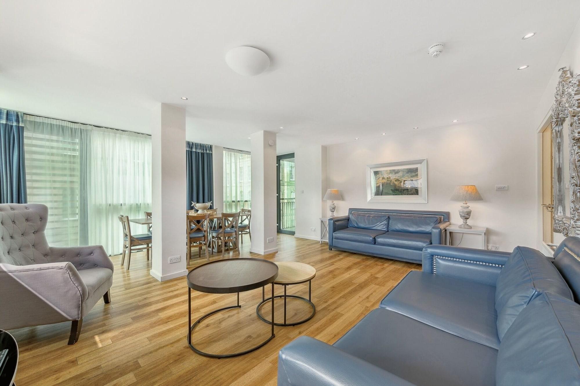 Varios Princes Street Suites