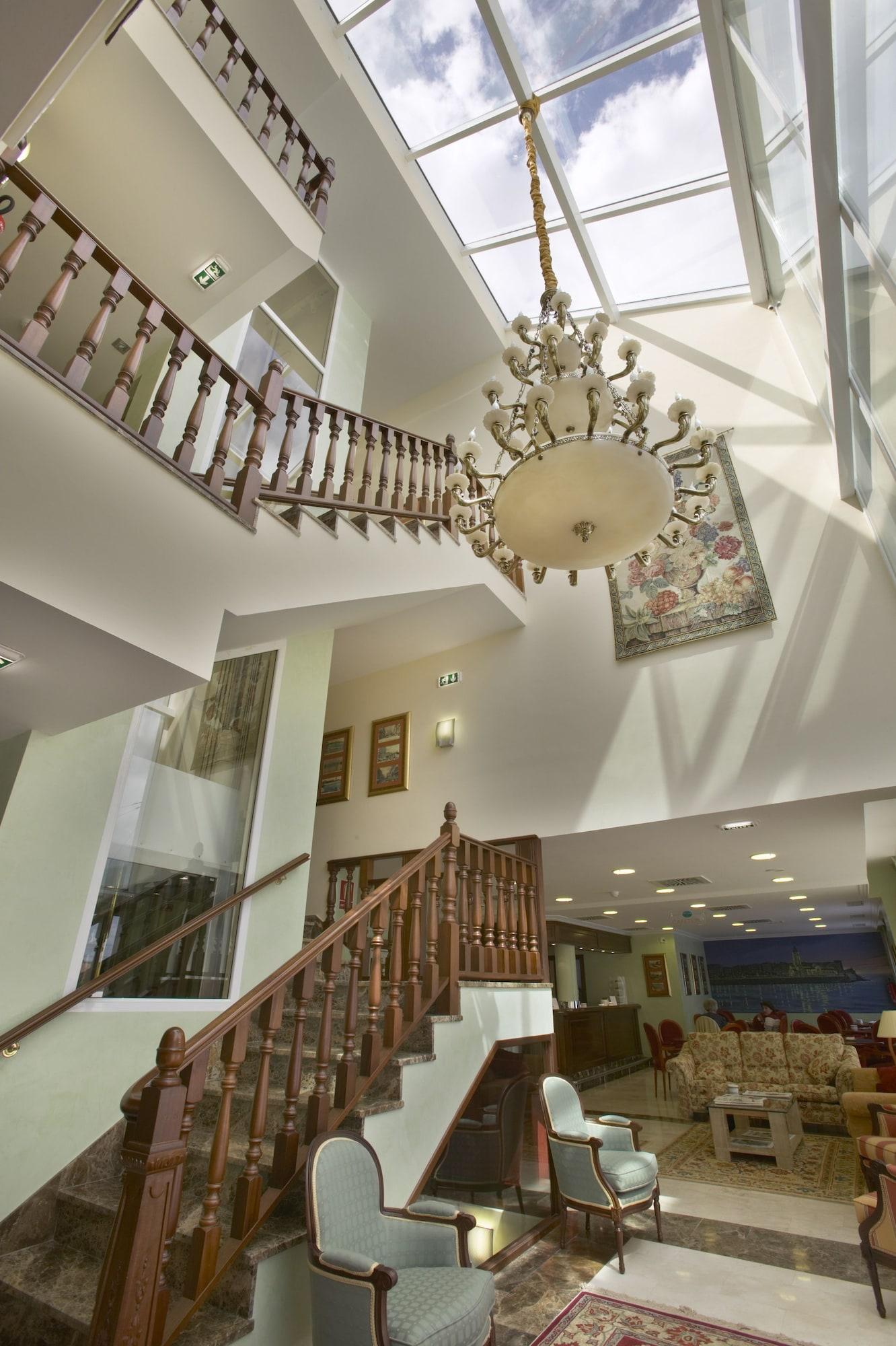 Vista Lobby Villa de Gijon