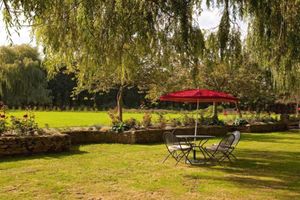 Alojamiento - Cherbridge Lodges Riverside Lodges Short Lets
