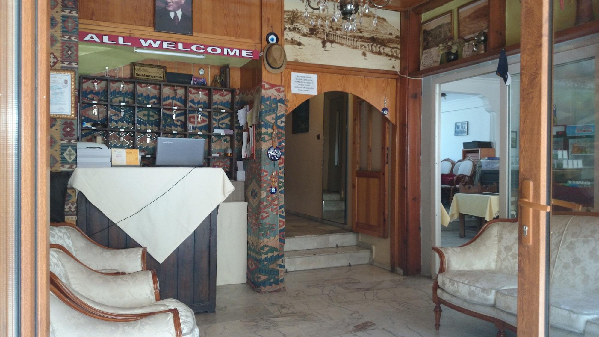 Vista Lobby Wallabies Aquaduct Hotel